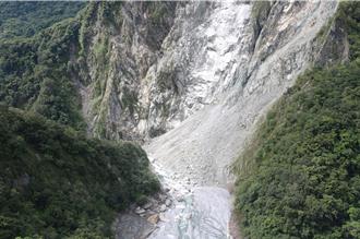 花蓮強震2堰塞湖危機解除 凱米颱風沖刷致湖體消失