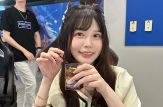 正妹網紅「洗頭1次800元」嚇到　網見地點氣炸：根本搶劫