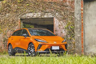 百萬純電神車MG4旗艦版