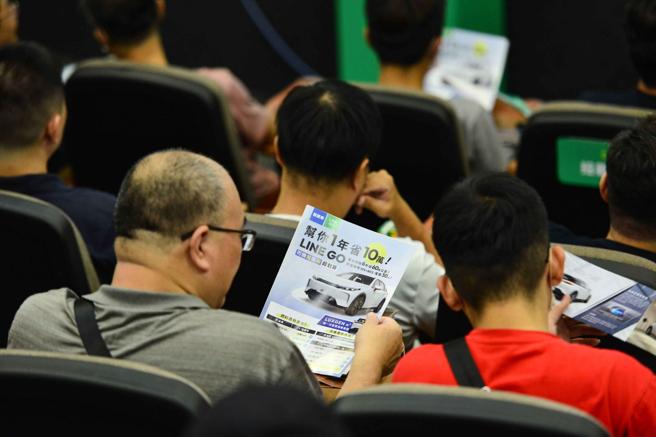 LINE GO TAXI招募司機，營業車年省10萬成本，號召營業車駕駛駛向綠能。（LINE GO提供）