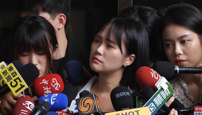 民眾黨發言人吳怡萱。（取自直播）