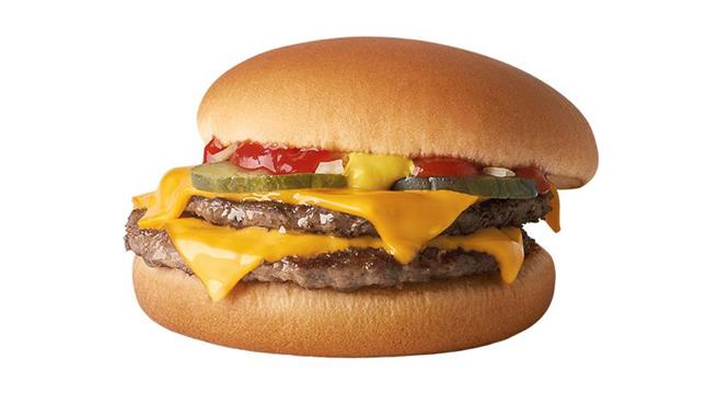 麦当劳全球版App于18日前推「双层牛肉吉事堡」搭中杯可乐，原价107元、特价93元。（麦当劳提供／朱世凯台北传真）