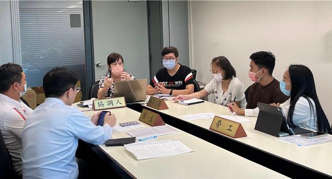 新北市勞工局提升移工爭議協調會議品質，去年7月引入專業協調人主持協調會，施行迄今已滿1年，成效卓越，雇主與移工回饋極佳。（新北市勞工局提供）