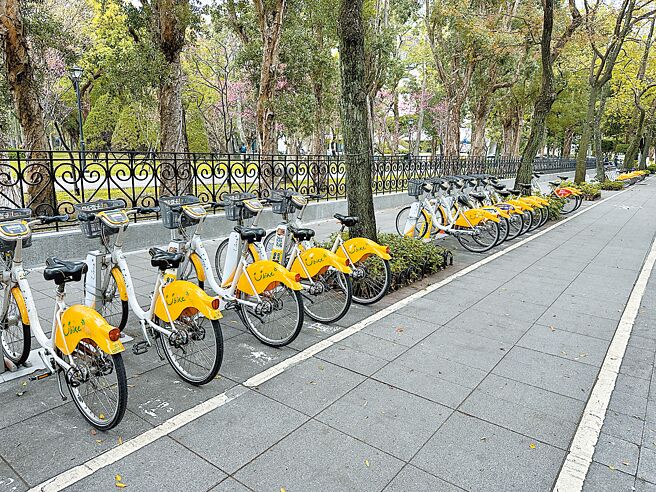 為了推廣節能減碳，台北市長蔣萬安上任後恢復YouBike前30分鐘免費，鼓勵民眾使用綠運輸，目前也有初步成效。（丁上程攝）