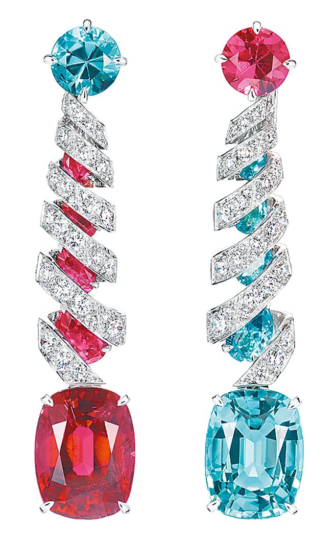 CHAUMET以探戈为灵感打造的TANGO耳环。（CHAUMET提供）