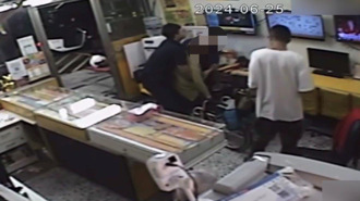 北市老婦吃西瓜噎住 信義警哈姆立克即時救援