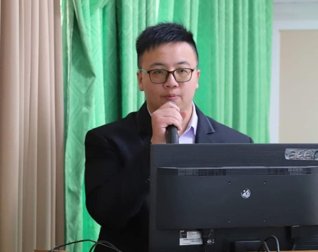 中華民國青少年體育協會理事長蔡良慶稱腳踏車是助行器引爆網友怒火，更被挖出遭縣議員黃嫈珺曾發文控訴是狼師，涉及多起性平案件歷史。(圖／蔡良慶臉書)