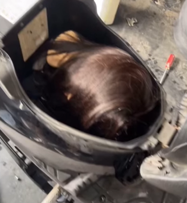 「小美」造型太逼真，不少人都被吓过。（翻摄记者爆料网）