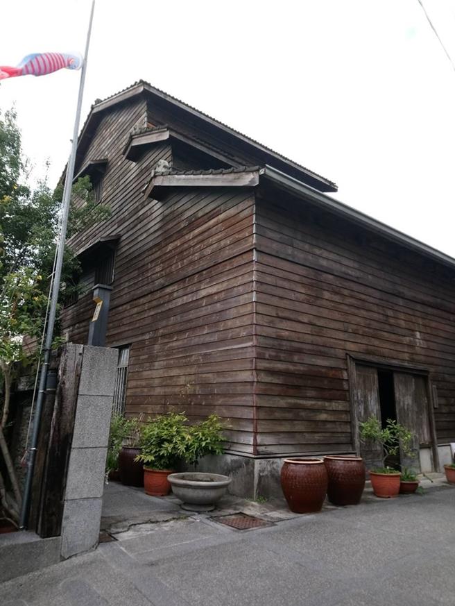 台中市政府盼推動活化歷史建築「石岡穀倉」。（台中市政府提供／李京昇台中傳真）