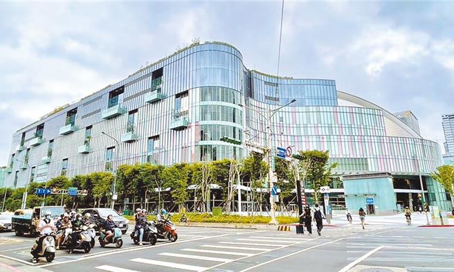 台北市环保局15日表示，今年度补助住宅社区玻璃隔热膜已截止。（本报资料照片）