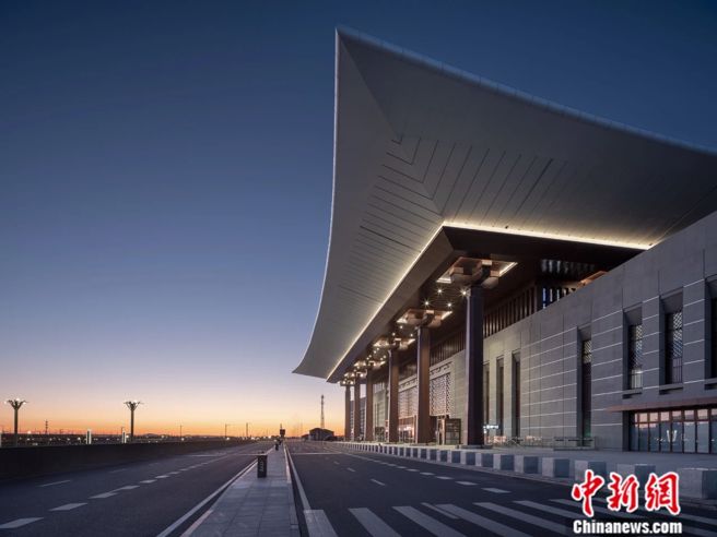 刘亚刚主持设计的高铁站房。中铁第五勘察设计院 供图（中新网）