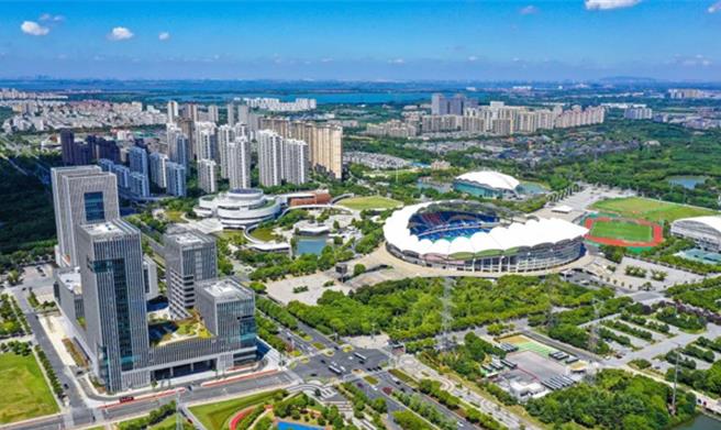 大陆百强县榜单中，长三角43县，大湾区仅2县，撤县设区是主因。图为昆山高新技术产业开发区。（昆山市人民政府官网）