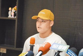中職大物新秀遭釋出 被爆在超商上大夜班