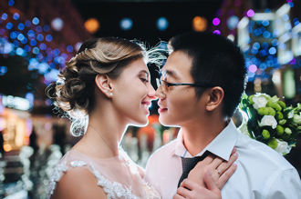 陸男曬金髮未婚妻 異國戀慘遭霸凌 合照曝光