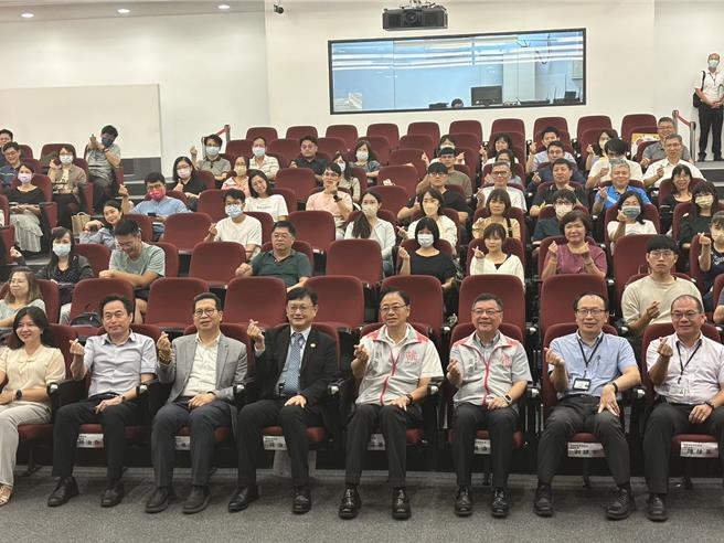 法务部廉政署为提升兼办政风人员廉政素养及增强专业知能，与桃园市政府于16日举行「113年度兼办政风业务人员廉政知能研习会」。（姜霏摄）