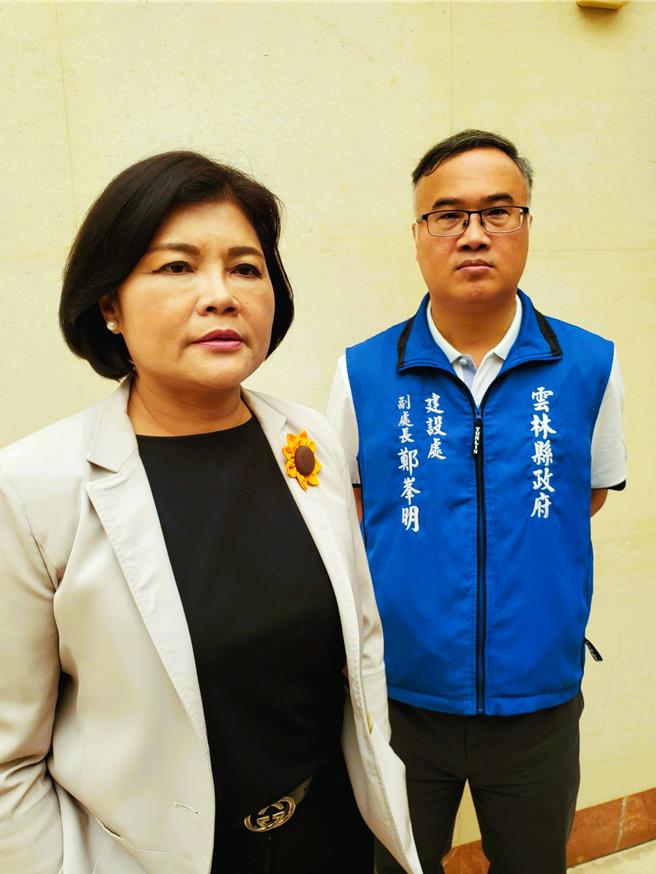 雲林縣長張麗善（左）無奈回應台積電方封裝廠可能捨棄進駐雲林，她表示，中央如果能夠雪中送炭，雲林縣的翻轉機會馬上就看得見。（周麗蘭攝）