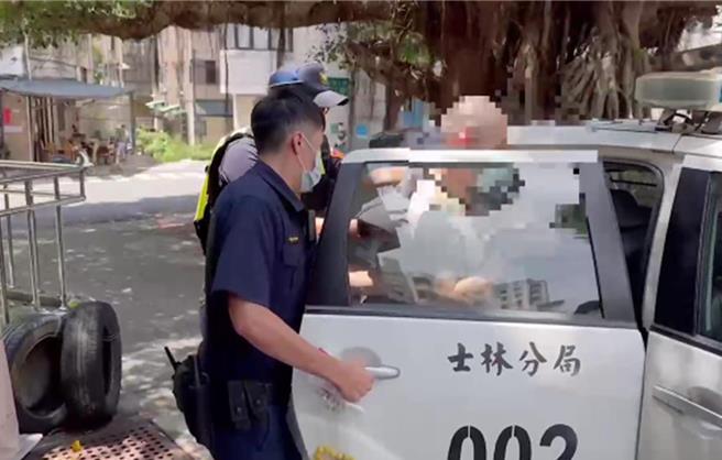 张男持武士刀刺伤拒载他的运将。（本报资料照片）