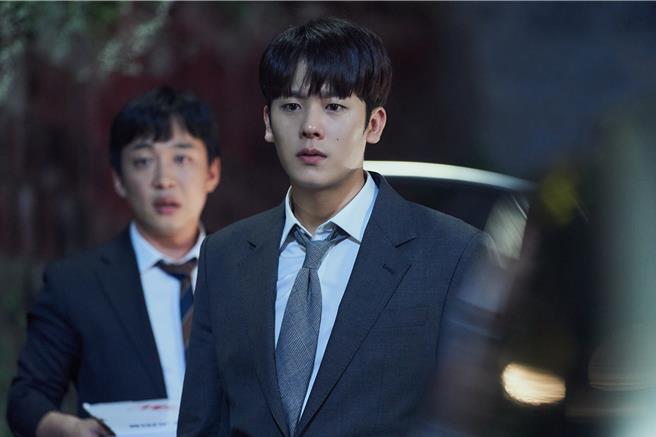 李正河在《监察》中扮演新手审计员。（Hami Video提供）