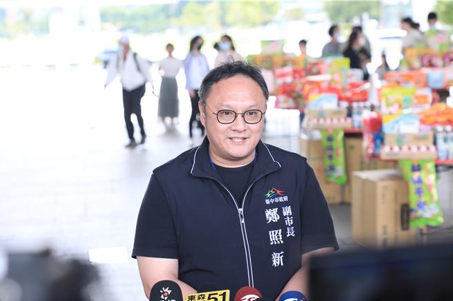 台中市副市长郑照新表示，全国电网应平均且保持安全性，若不缺电就不会有南电北送问题，呼吁应发展充足能源。（林欣仪摄）