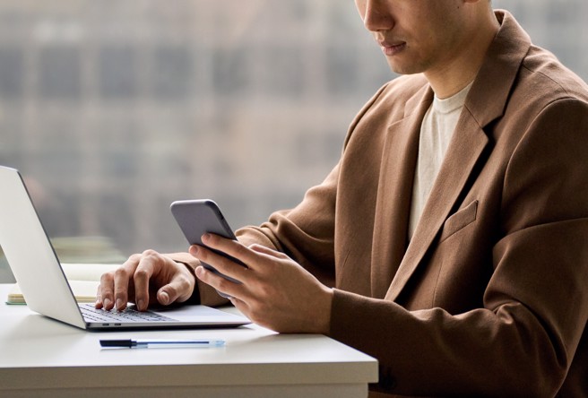 男子好奇國家警報要不要錢。（示意圖，shutterstock／達志）