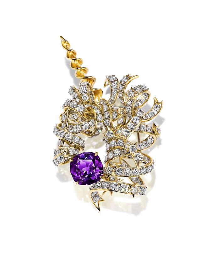 TIFFANY Blue Book系列「蒼穹萬象」流光星彩（Shooting Star）紫水晶胸針。（Tiffany & Co.提供）