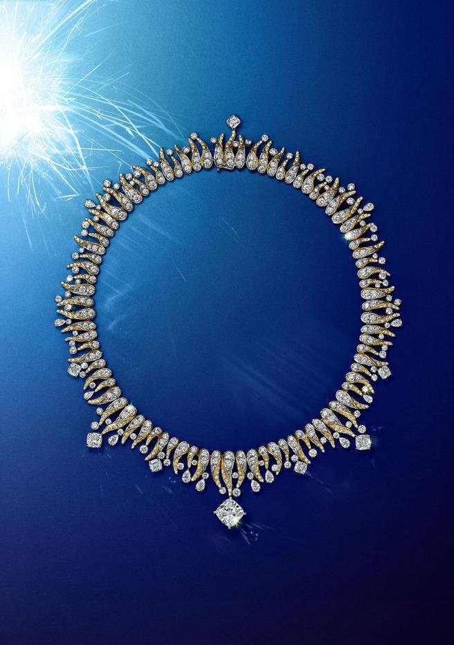 TIFFANY Blue Book系列「蒼穹萬象」熾陽之焰（Flames）鑽石項鍊。（Tiffany & Co.提供）