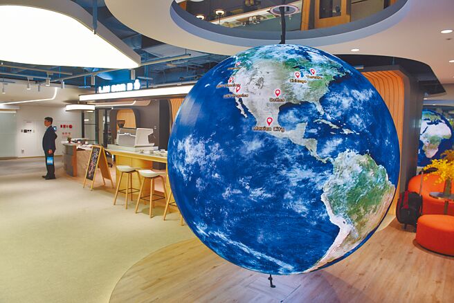 继资策会董事长由信赖之友会、前智崴资讯科技董事长黄仲铭出任后，也是黄仲铭的小舅子的陈昱凯，空降出任外贸协会副董事长，外界譁然。（本报资料照片）