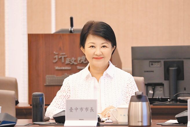 台中市計畫成立「捷運工程局」，市長盧秀燕15日出席行政院會，特別感謝行政院長卓榮泰支持。（台中市政府提供／林欣儀台中傳真）