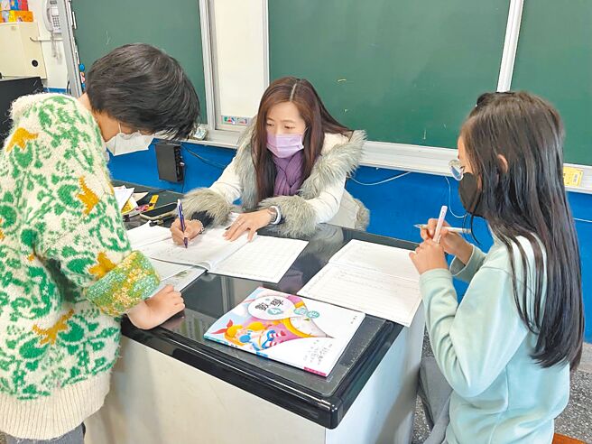 桃園市教育局擬延長課後照顧班時間，由晚上6時延長至7時，由學校自主彈性規畫。（桃園市教育局提供／姜霏桃園傳真）