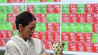 日股勁彈 創四年來最強單周