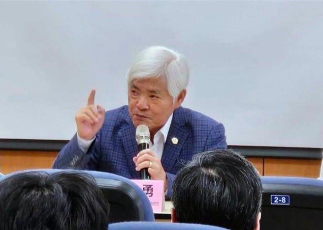 中選會再次澄清，中選會與所屬各地選委會依法是「選務一體」。（摘自中選會粉絲專頁）