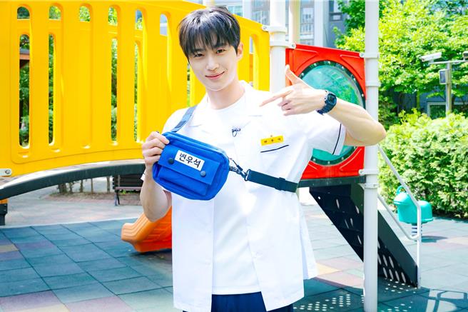 边佑锡二度录制《Running Man》。（中天提供）