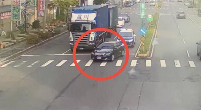 警方追緝監控手車輛。（林口警分局提供）