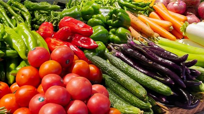 大陆蔬菜价达近10年同期最高，为何持续上涨？（大陆央视）