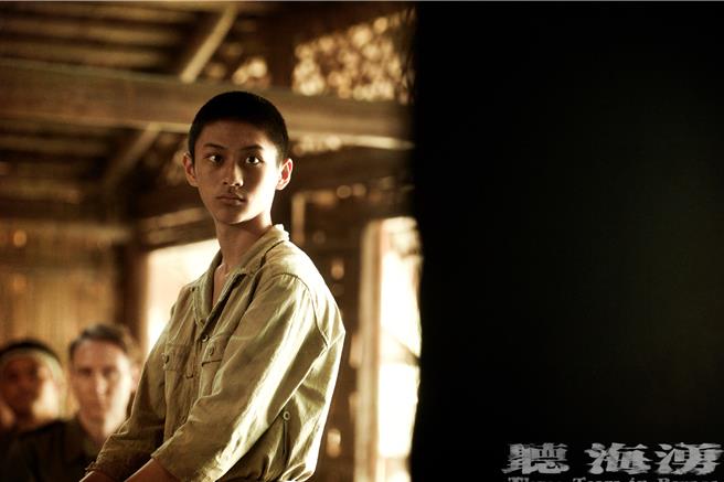 朱宥丞飾演小弟新海木德。（公視提供）