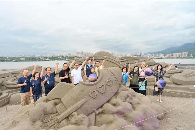 今年沙雕展以「宇你相遇」為主題規畫三大展區。（新北市新聞局提供）