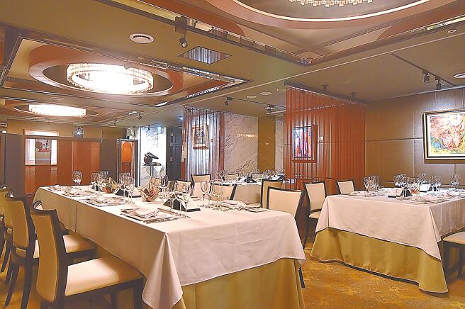 御嵿正式入主海峽會，海峽會會長蔡辰男則轉任董事。圖／姚舜