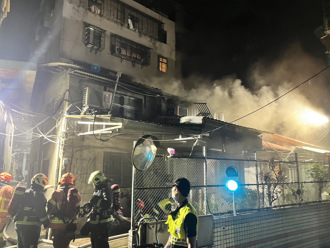 三重民宅凌晨大火！獨居男難逃濃煙烈焰 倒臥二樓燒死