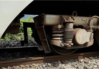 太魯閣號撞足球大石塊受損 鐵警靠1關鍵揪出「搞軌」少年