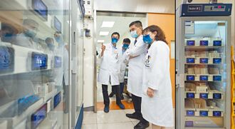 藥師流失 醫院求助AI、調薪留人