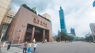 中央補助學校平板 北市2千台逾年未拆封