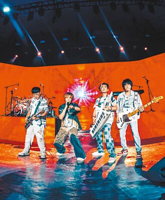 八三夭生日趴和粉絲互射