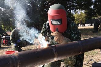 战场油管抢修 快速应变保障后勤安全