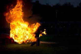 台南民宅深夜瓦斯氣爆火警 1人燒傷送醫