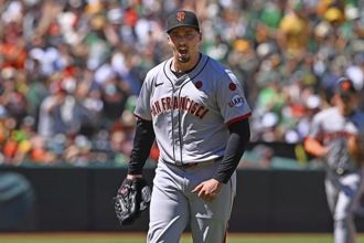 MLB》滿壘0好3壞！爭議判決解救史奈爾 巨人險勝運動家