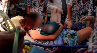 救护车变产房！孕妇车上临盆 救护员神救援母女均安