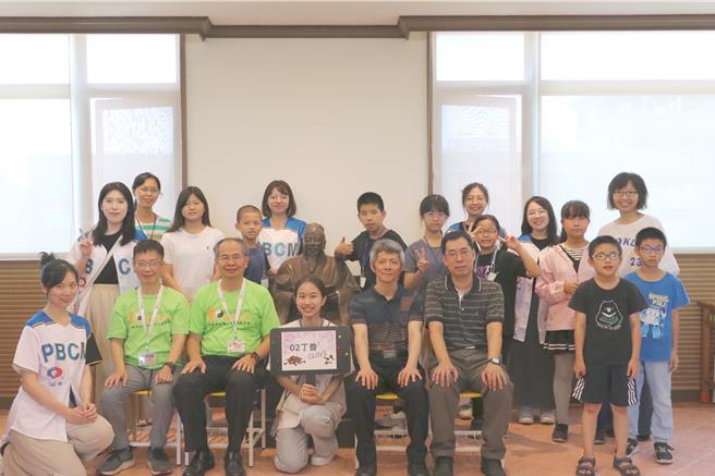 義守大學日前舉辦「小小中醫大學堂」營隊活動，學員收穫良多。（義守大學提供／林瑞益高雄傳真）