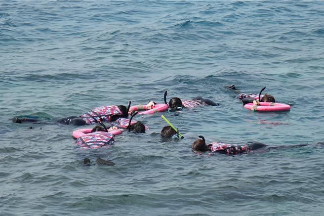 屏東小琉球是台灣浮潛勝地。（資料畫面）