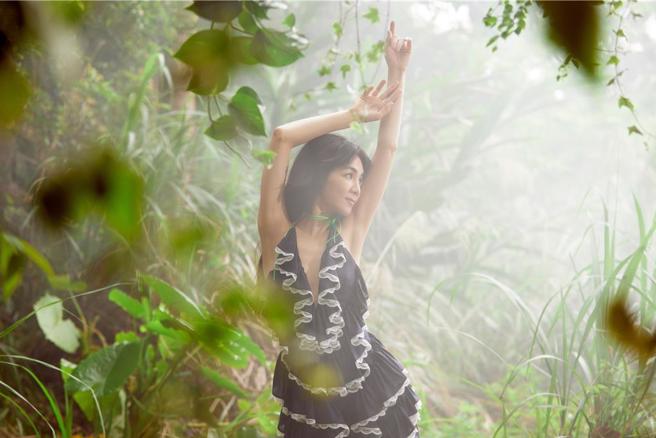 陈嘉桦日前拍摄新歌〈废〉MV。（劲桦娱乐提供）