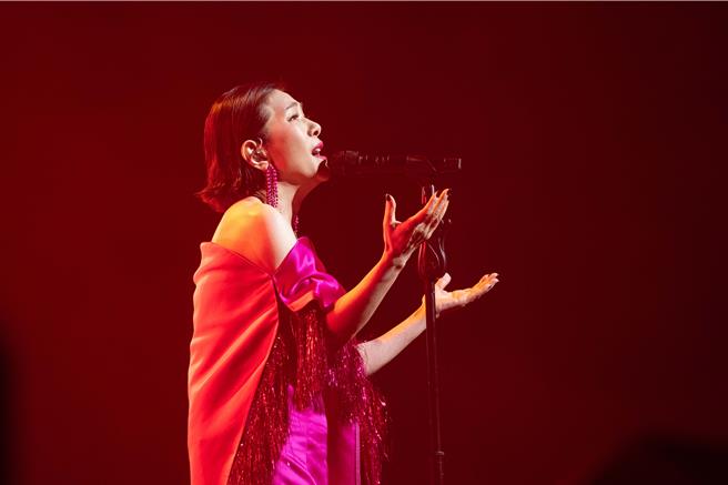 張清芳將於10月舉辦「富邦金控 台灣大哥大 2024張清芳Timeless演唱會 花見特別安可場」。(上引娛樂提供)